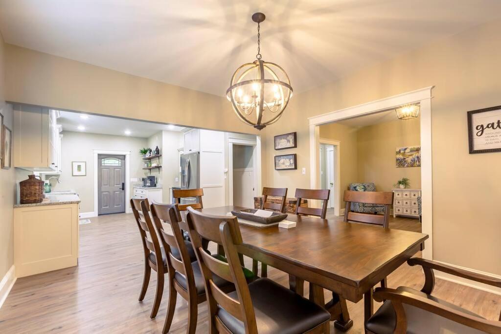 The Queen Place - Updated-Private Backyard Gordonville Exterior foto